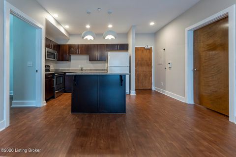 Condo For Sale - 110 S Campbell St #213<br/> Louisville, KY 40206