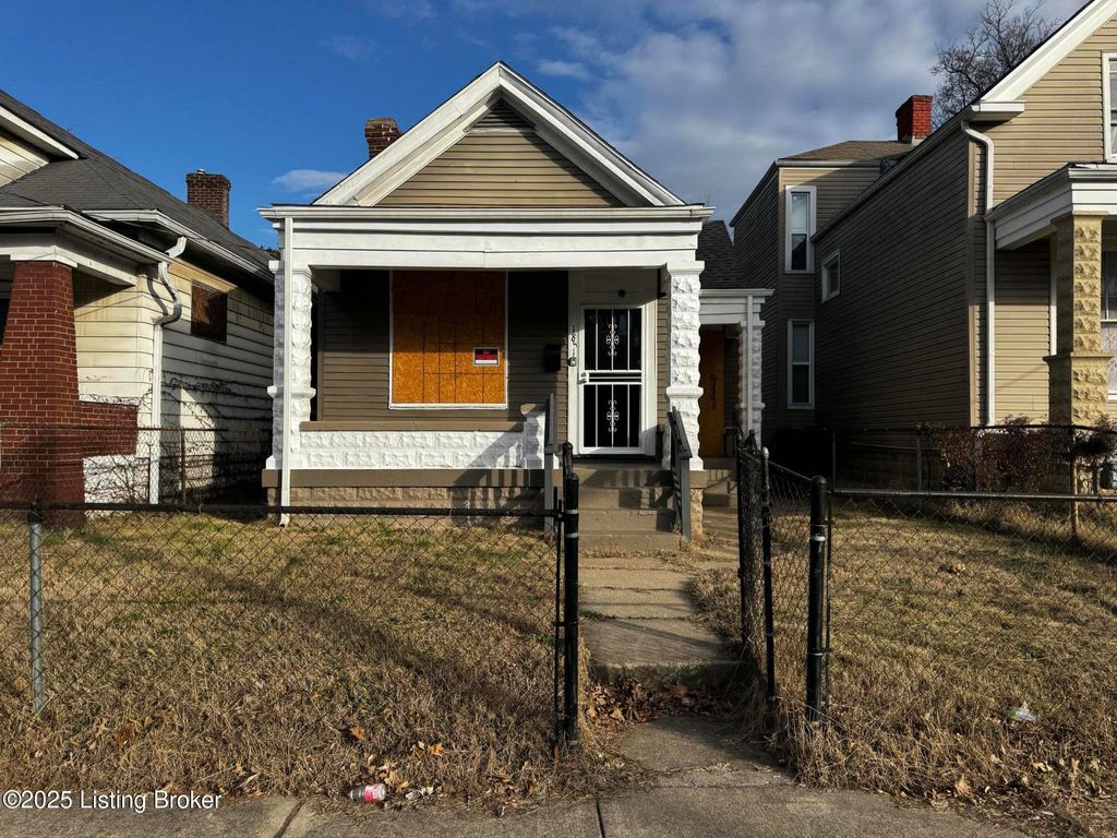 Photo of 1851 Date St, Louisville, KY 40210 (MLS # 1707749)