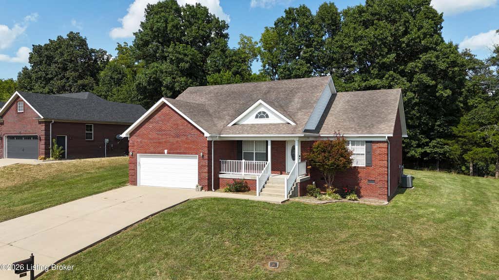 Photo of 129 N Howard St, Bardstown, KY 40004 (MLS # 1725812)