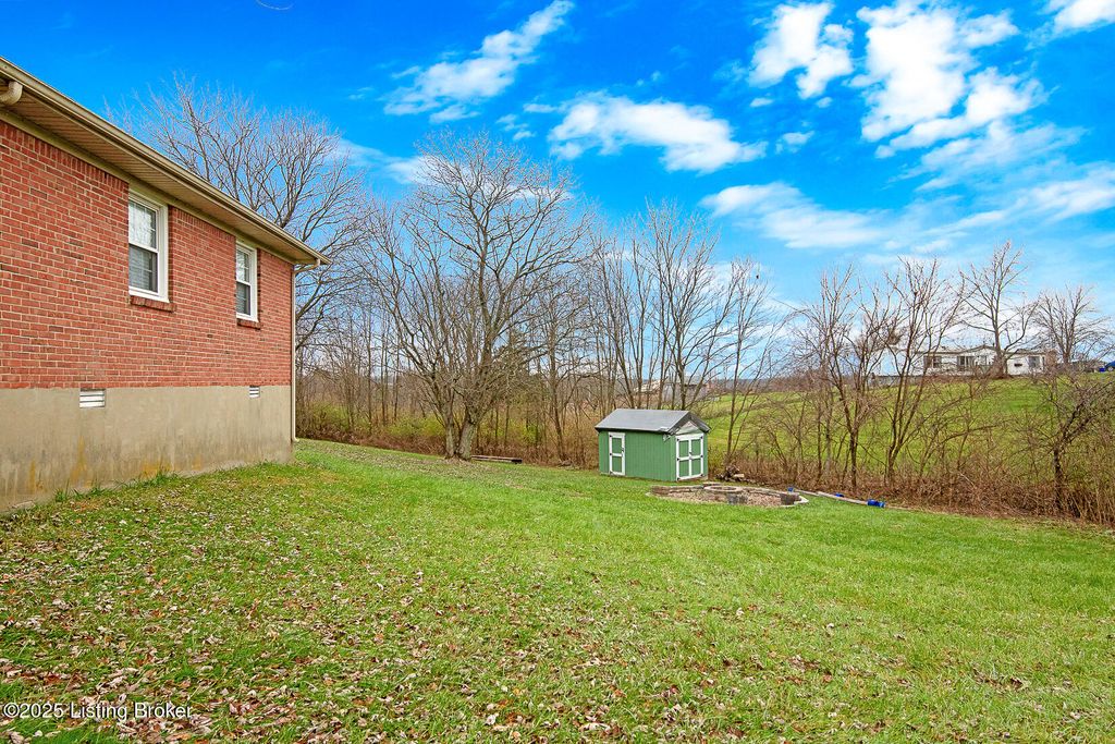 Photo of 2649 Lake Jericho Rd, Smithfield, KY 40068 (MLS # 1705313)