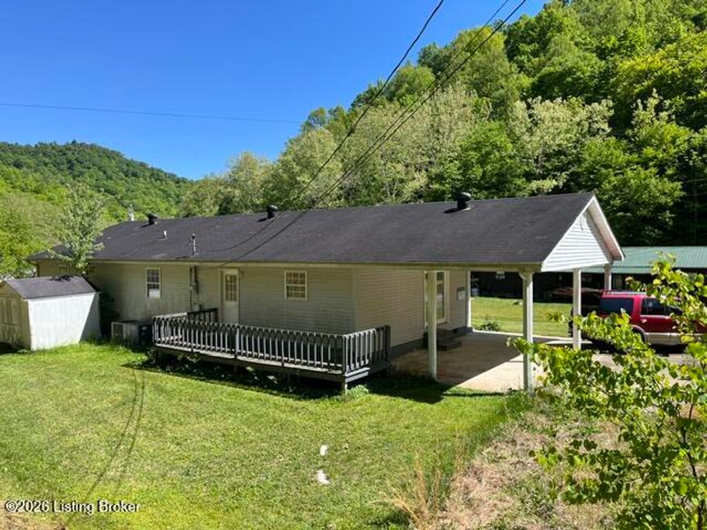 Photo of 144 Bee Rd, Prestonsburg, KY 41653 (MLS # 1716928)