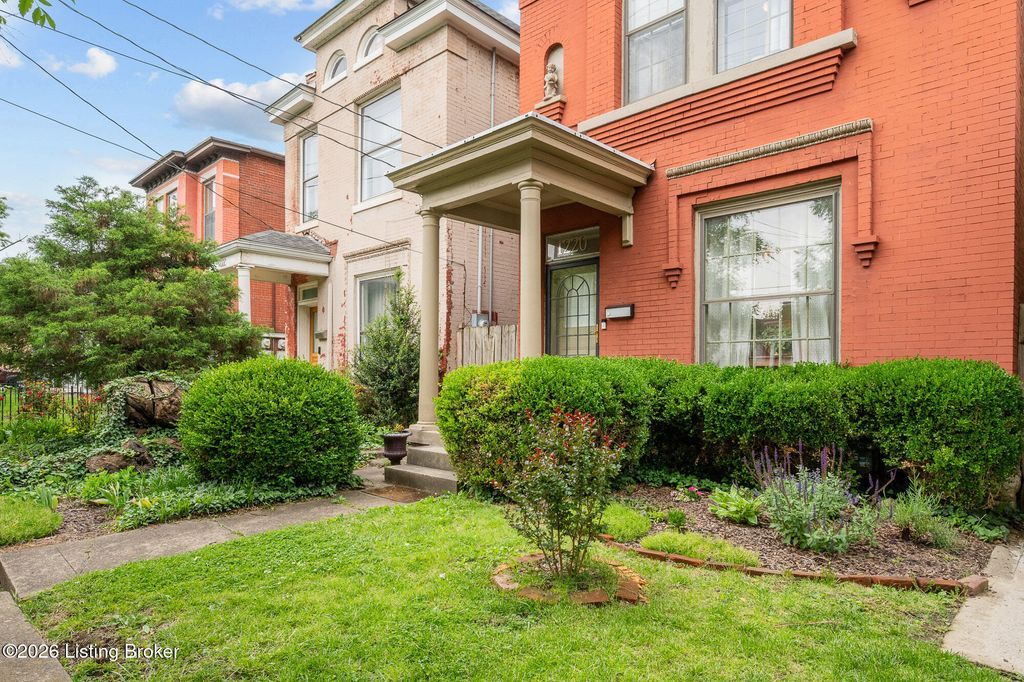 Photo of 1220 S Floyd St, Louisville, KY 40203 (MLS # 1716945)