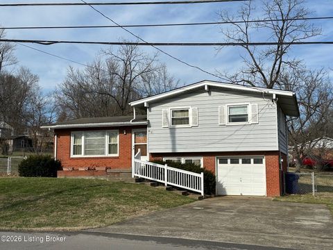 Photo of 229 Yager Ave, La Grange, KY 40031 (MLS # 1706863)