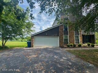 Photo of 13801 Lakewoods Ct, Prospect, KY 40059 (MLS # 1725638)