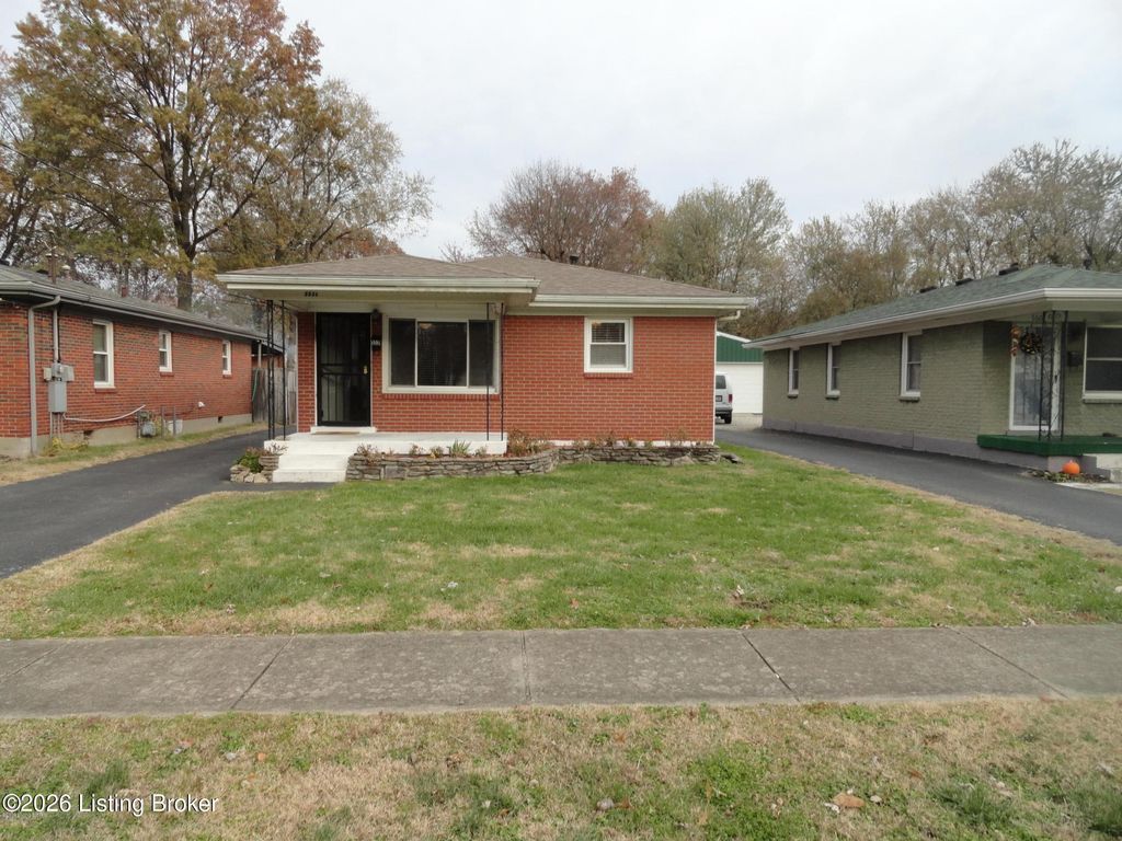 Photo of 5531 Halstead Ave, Louisville, KY 40213 (MLS # 1712621)