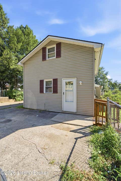Homes For Rent - 1049 Dixon Ave #2<br/> Louisville, KY 40217