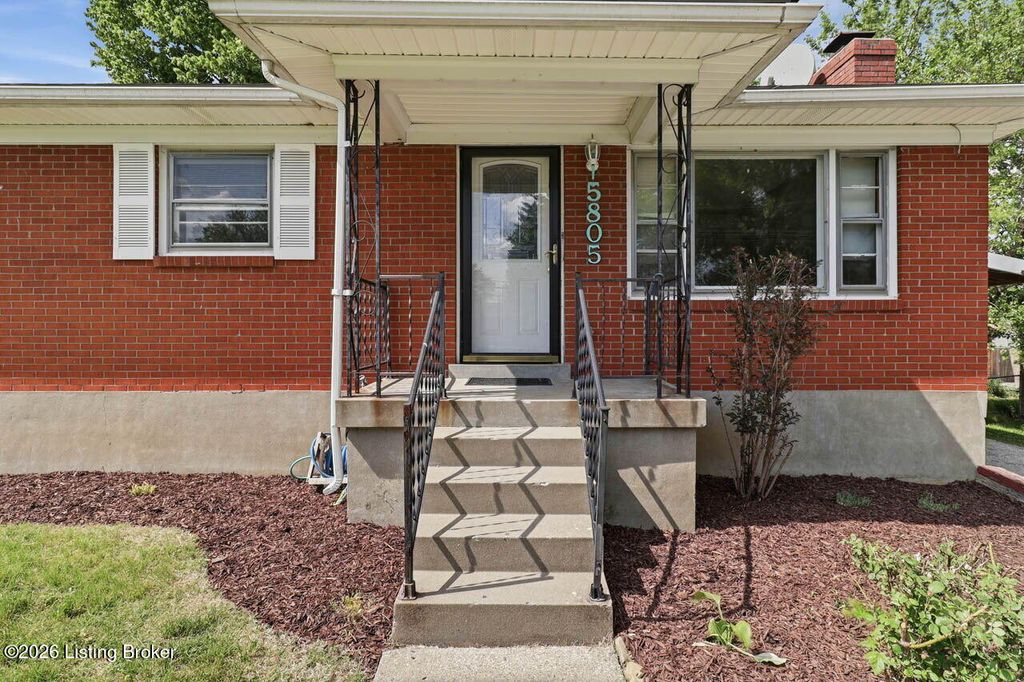Photo of 5805 Rocky Mountain Dr, Louisville, KY 40219 (MLS # 1715168)
