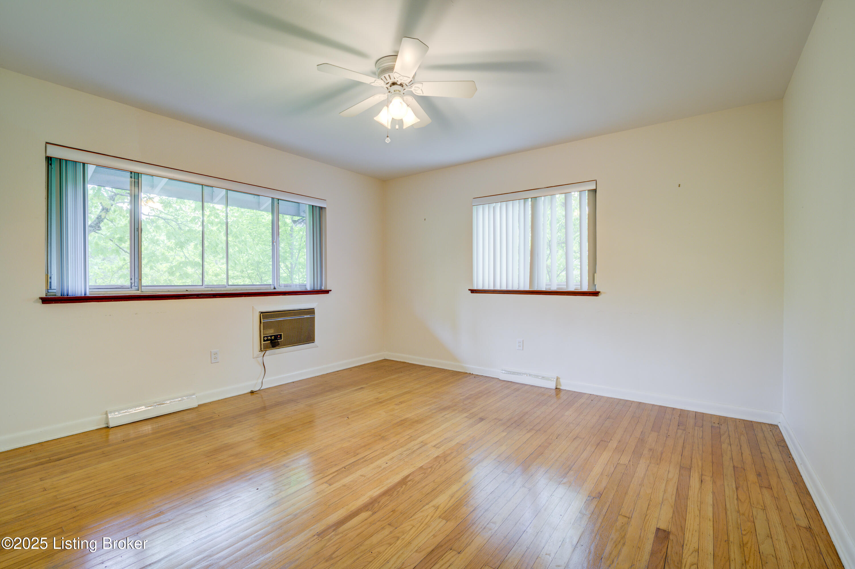 9113 Darley Dr, Louisville, Kentucky image 15