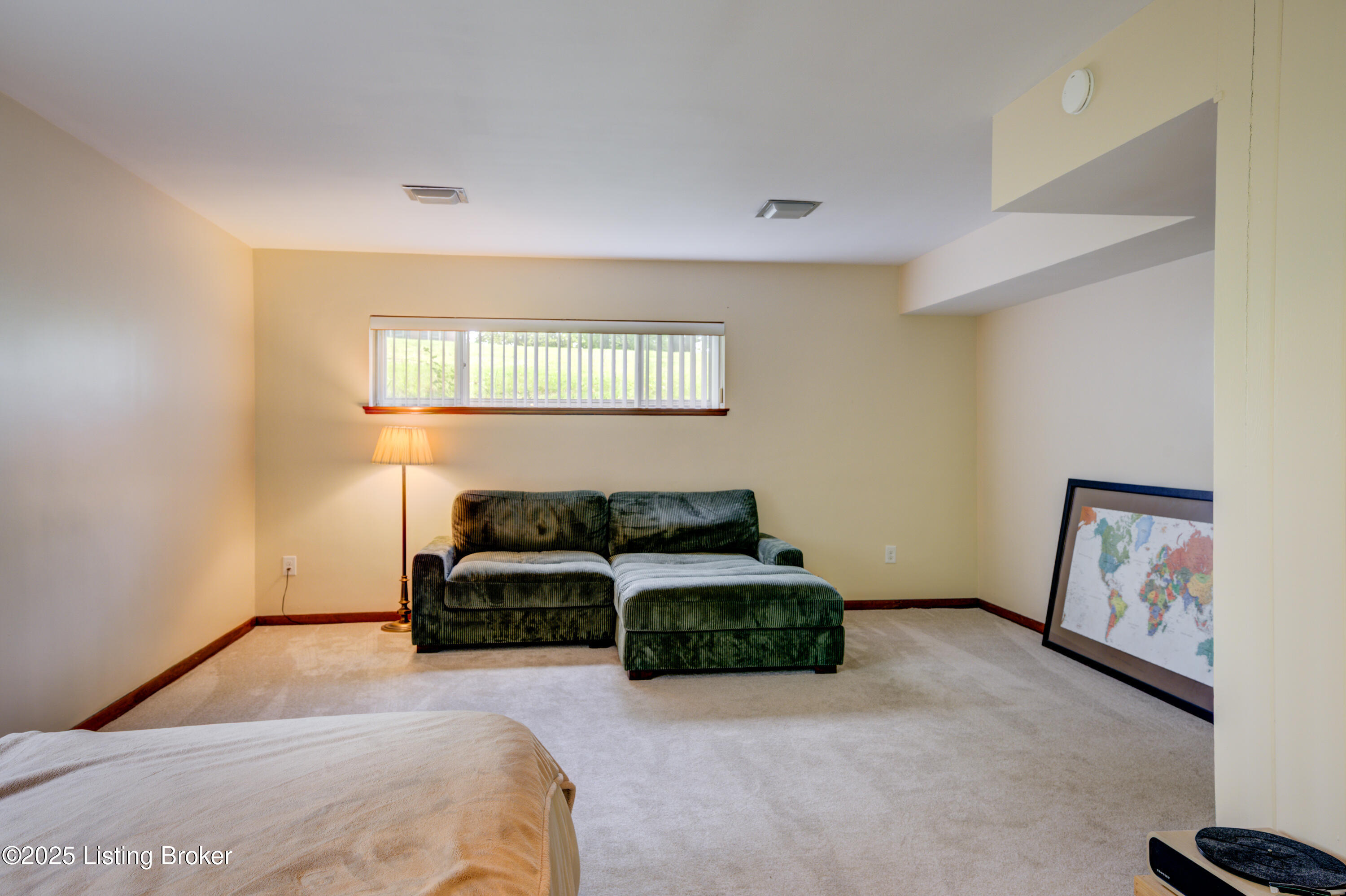9113 Darley Dr, Louisville, Kentucky image 11