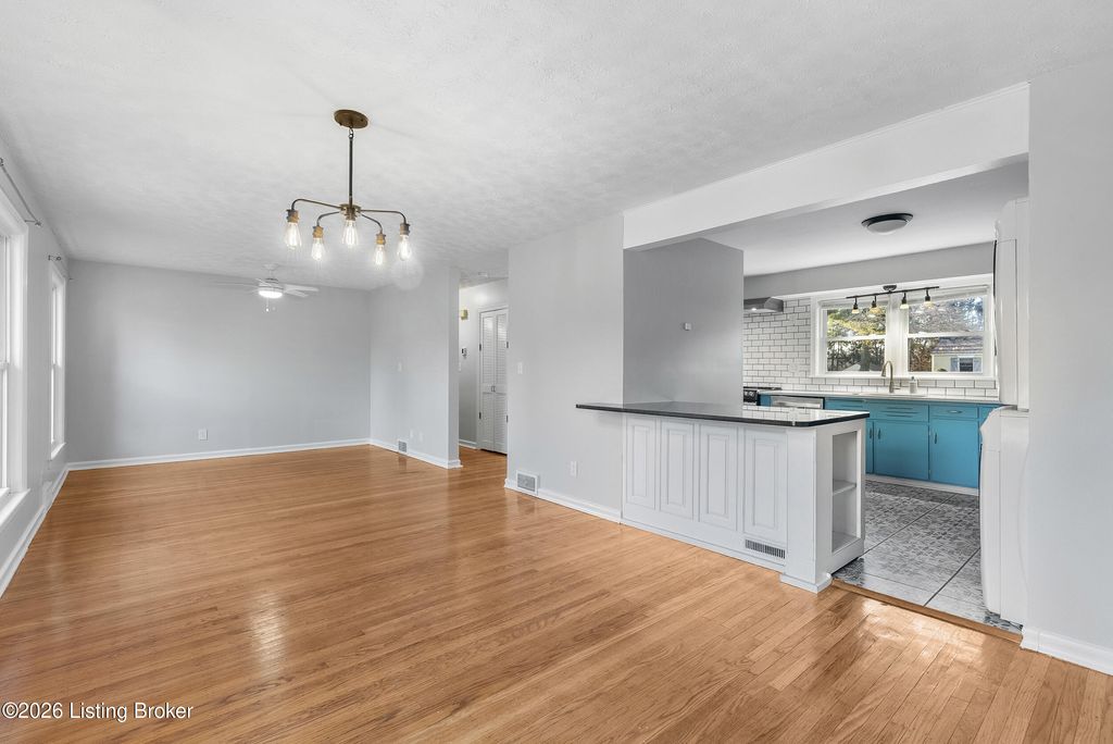 Photo of 30 Narwood Dr, Louisville, KY 40299 (MLS # 1707521)