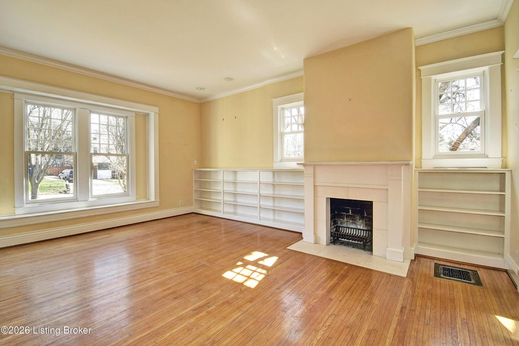 Photo of 166 N Peterson Ave, Louisville, KY 40206 (MLS # 1710760)