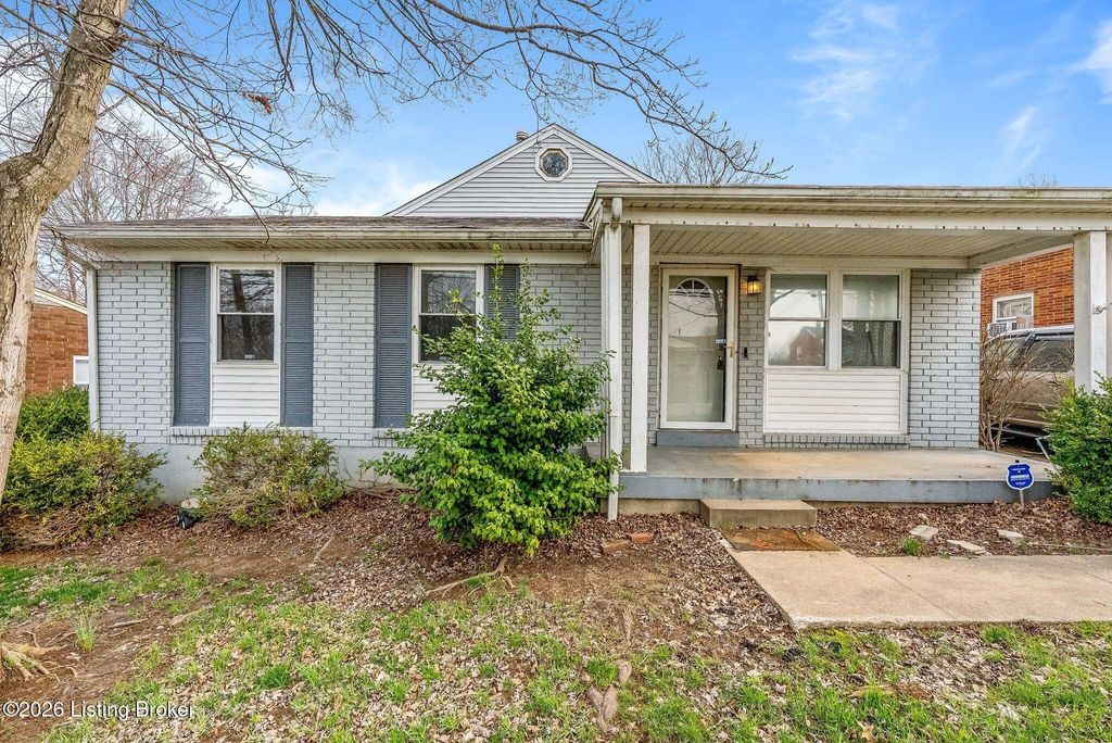 Photo of 10107 McNeely Lake Dr, Louisville, KY 40229 (MLS # 1711609)