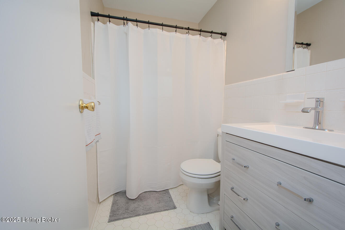 210 Sage Rd, Louisville, Kentucky image 20