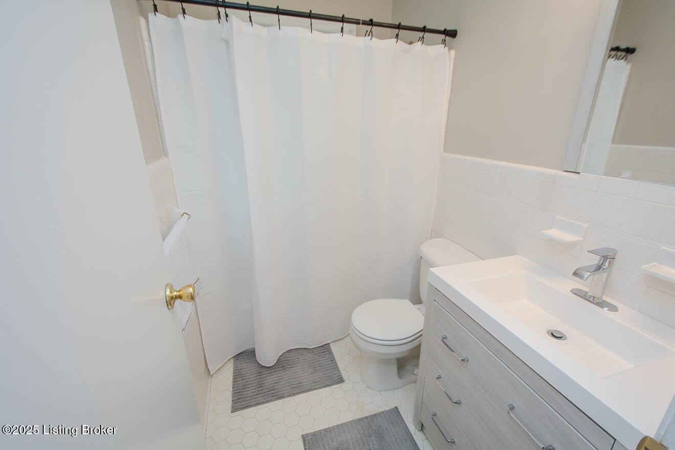 210 Sage Rd, Louisville, Kentucky image 19