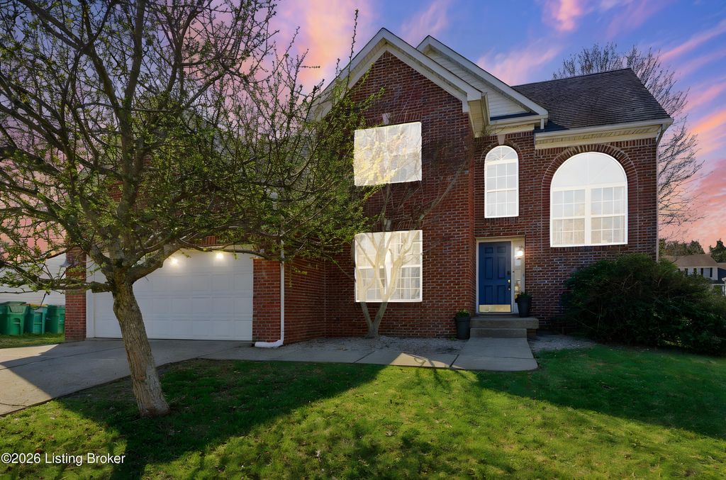 Photo of 11004 Clear Stream Ct, Louisville, KY 40291 (MLS # 1712041)