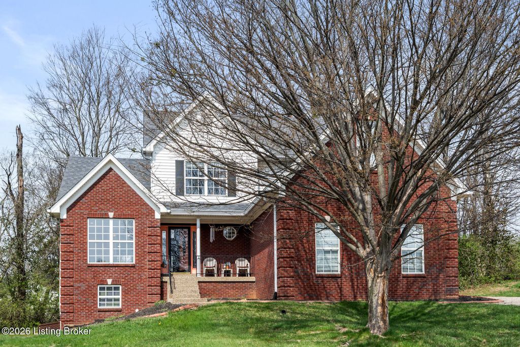Photo of 5307 Pavilion Way, Louisville, KY 40291 (MLS # 1712900)