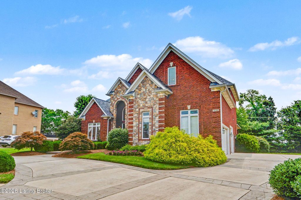 Photo of 2126 Highland Springs Pl, Louisville, KY 40245 (MLS # 1721996)