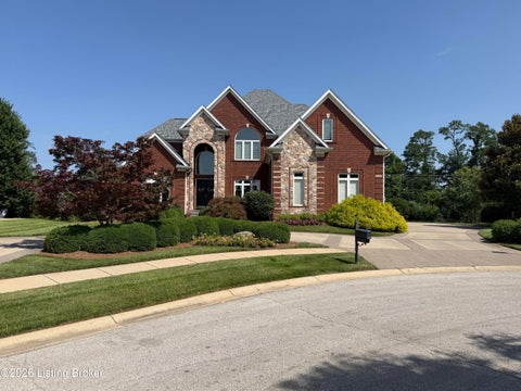 Homes For Sale - 2126 Highland Springs Pl<br/> Louisville, KY 40245