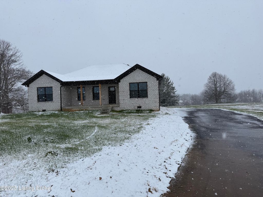 Photo of 109 Cassidy Dr, Taylorsville, KY 40071 (MLS # 1704337)