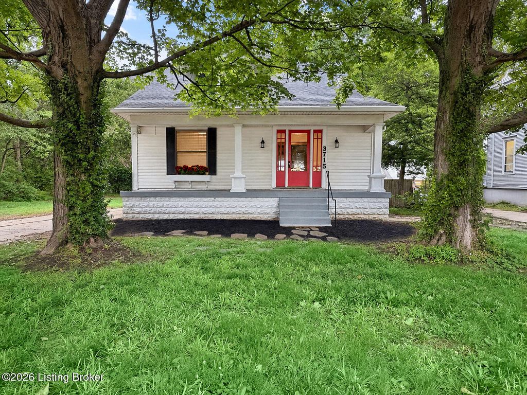 Photo of 3715 Dixie Hwy, Louisville, KY 40216 (MLS # 1718415)