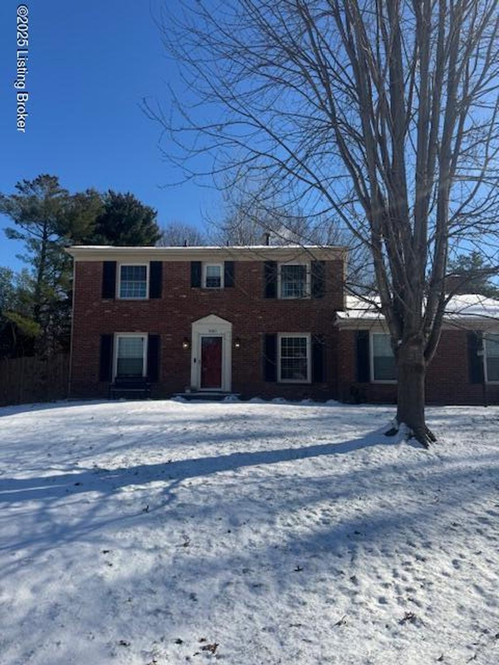 Photo of 9100 Trentham Ct, Louisville, KY 40242 (MLS # 1705303)