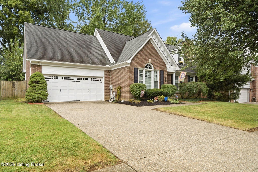 Photo of 3521 Westwood Farms Dr, Louisville, KY 40220 (MLS # 1729032)