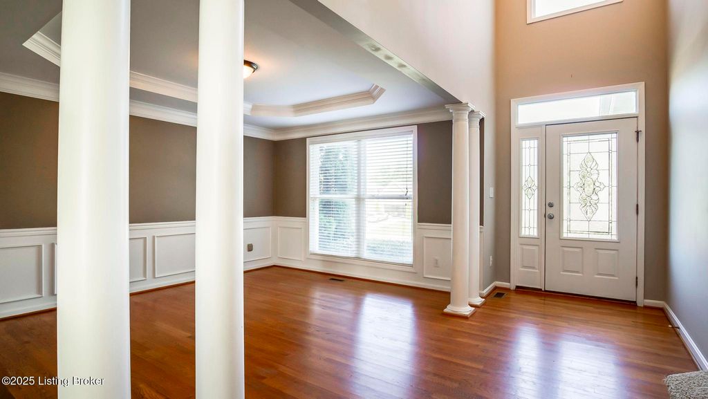 Photo of 4704 Holly Forest Ct, Louisville, KY 40245 (MLS # 1700636)
