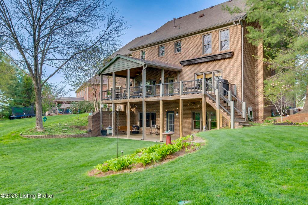 Photo of 3116 Ridgemoor Ct, Prospect, KY 40059 (MLS # 1714517)