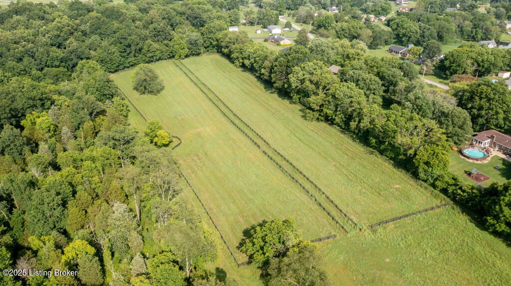 Photo of 263 L'Esprit Farm Cir, La Grange, KY 40031 (MLS # 1697395)