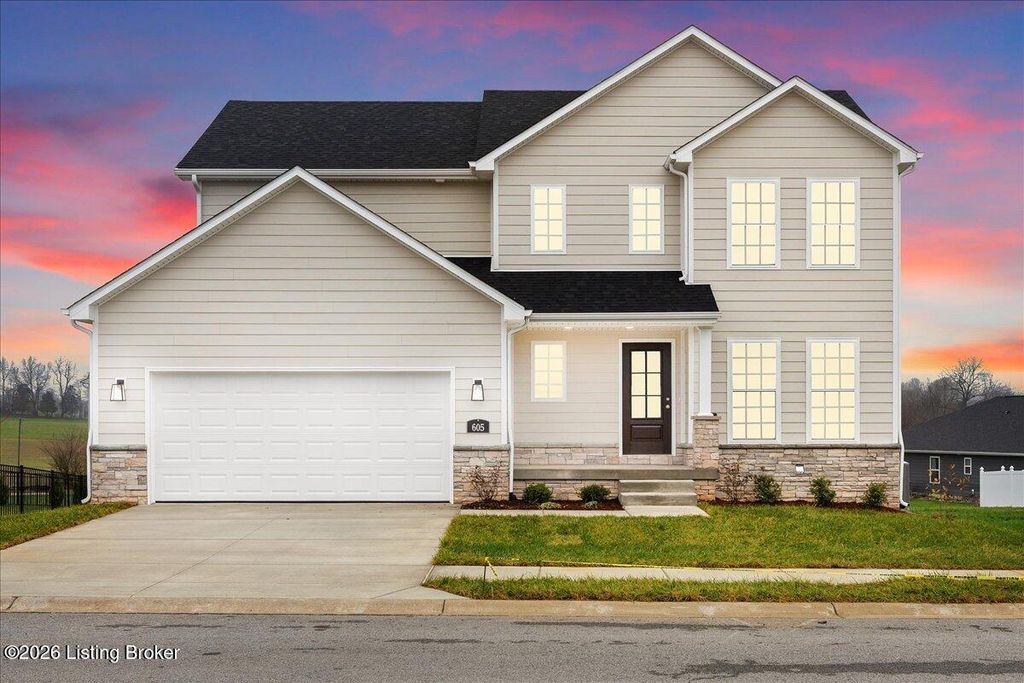 Photo of 605 Ashwood Ave, Elizabethtown, KY 42701 (MLS # 1707404)