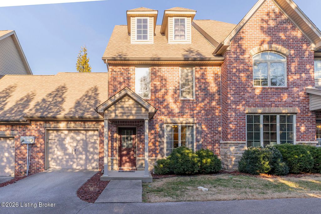 Photo of 2534 Charlestown Rd #UNIT 25, New Albany, IN 47150 (MLS # 1707766)