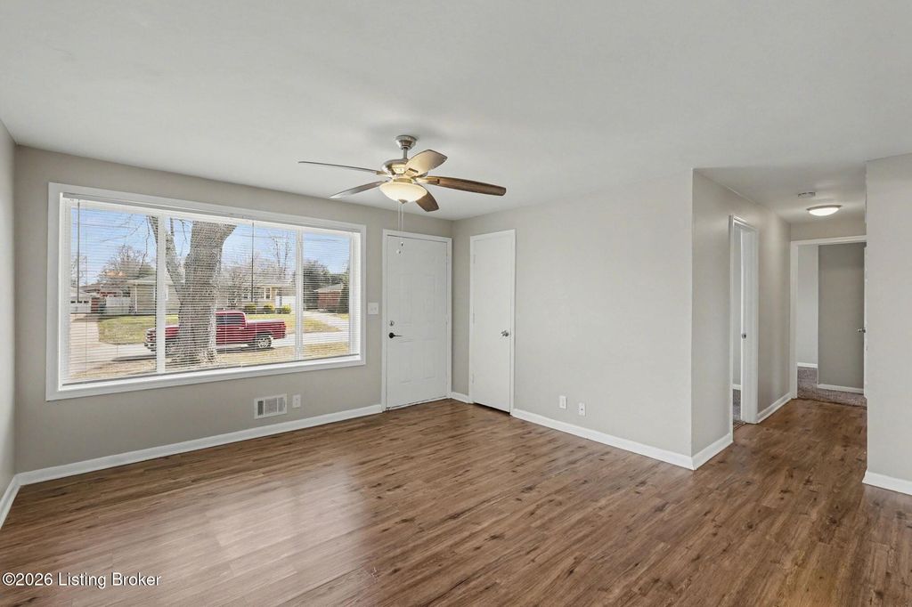 Photo of 6316 Krause Ave, Louisville, KY 40216 (MLS # 1710055)