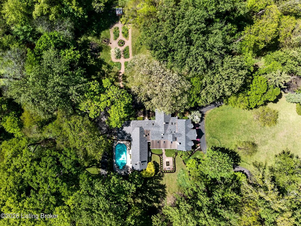 Photo of 115 Tuliphurst Dr, Pewee Valley, KY 40056 (MLS # 1717648)