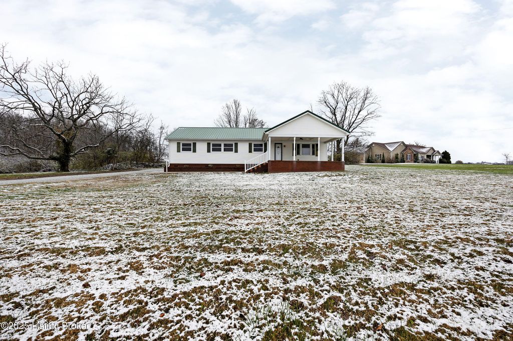 Photo of 2050 Woodlawn Rd, Bardstown, KY 40004 (MLS # 1705051)