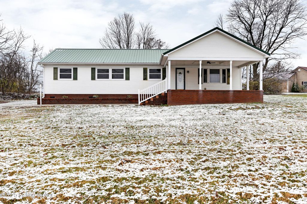 Photo of 2050 Woodlawn Rd, Bardstown, KY 40004 (MLS # 1705051)