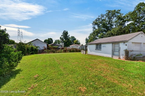Tiny photo for 2424 Weber Ln, Louisville, KY 40216 (MLS # 1730985)