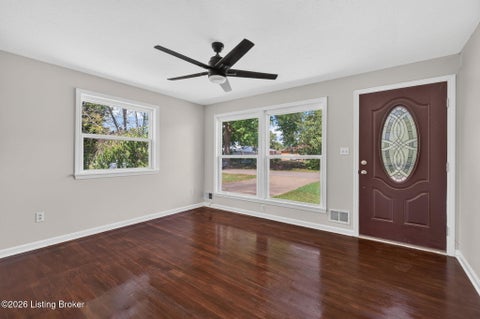Tiny photo for 2424 Weber Ln, Louisville, KY 40216 (MLS # 1730985)