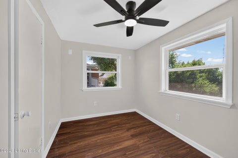 Tiny photo for 2424 Weber Ln, Louisville, KY 40216 (MLS # 1730985)