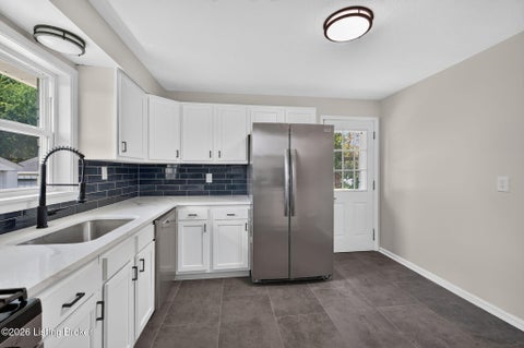 Tiny photo for 2424 Weber Ln, Louisville, KY 40216 (MLS # 1730985)