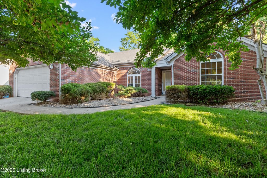 Photo of 5123 Craigs Creek Dr, Louisville, KY 40241 (MLS # 1717829)