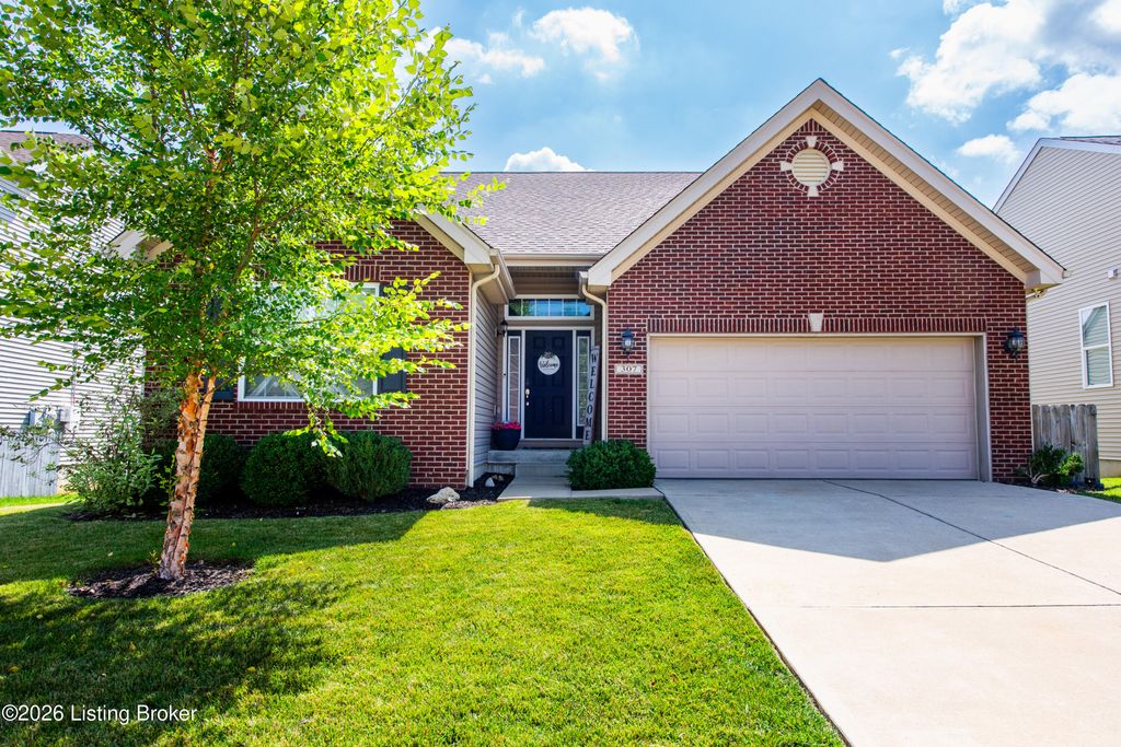 Photo of 307 Brookfield View Dr, Louisville, KY 40245 (MLS # 1723777)