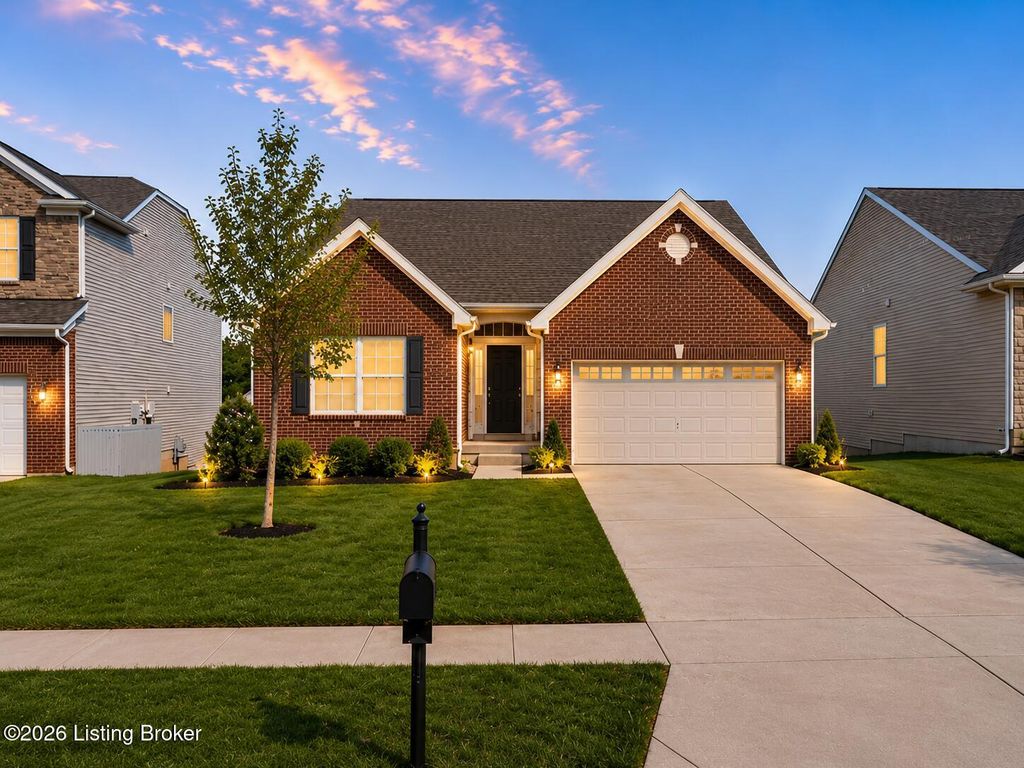 Photo of 307 Brookfield View Dr, Louisville, KY 40245 (MLS # 1723777)