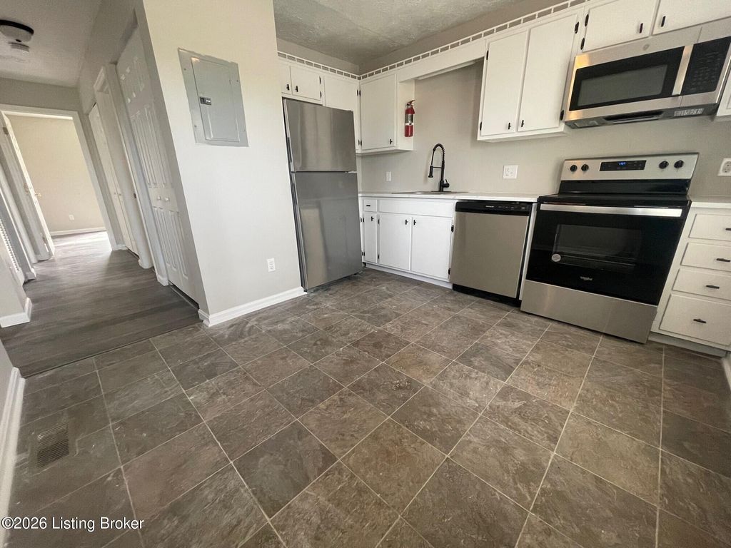 Photo of 430 Joy Ave #3, Mt Washington, KY 40047 (MLS # 1708355)