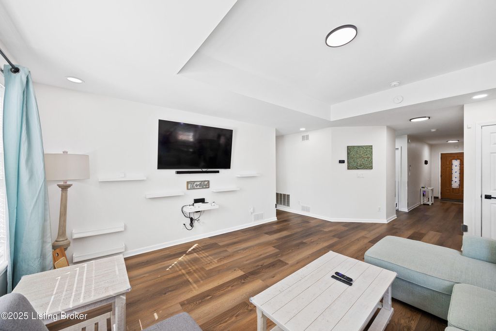 Photo of Louisville, KY 40218 (MLS # 1704124)