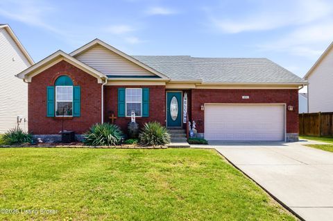 Townhouse For Sale - 664 Oak Grove Blvd<br/> Shepherdsville, KY 40165