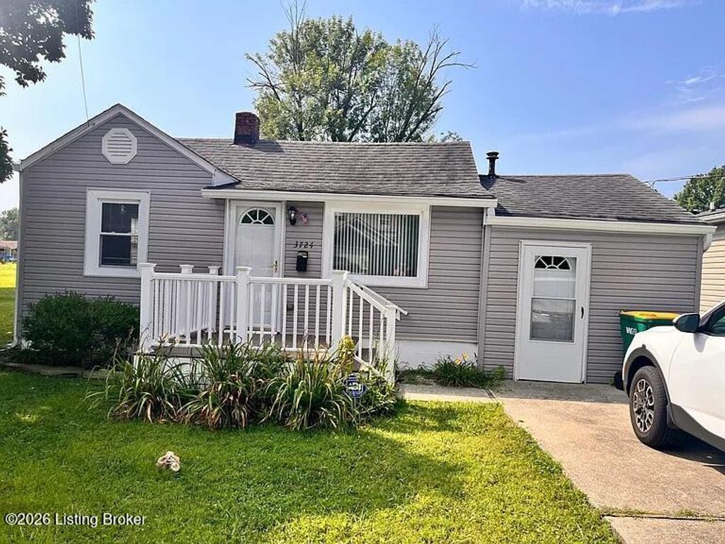 Photo of 3724 Bashford Ave, Louisville, KY 40218 (MLS # 1710778)