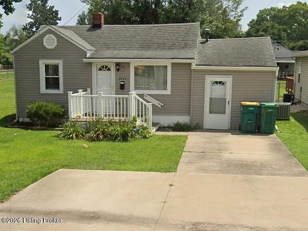 Photo of 3724 Bashford Ave, Louisville, KY 40218 (MLS # 1710778)