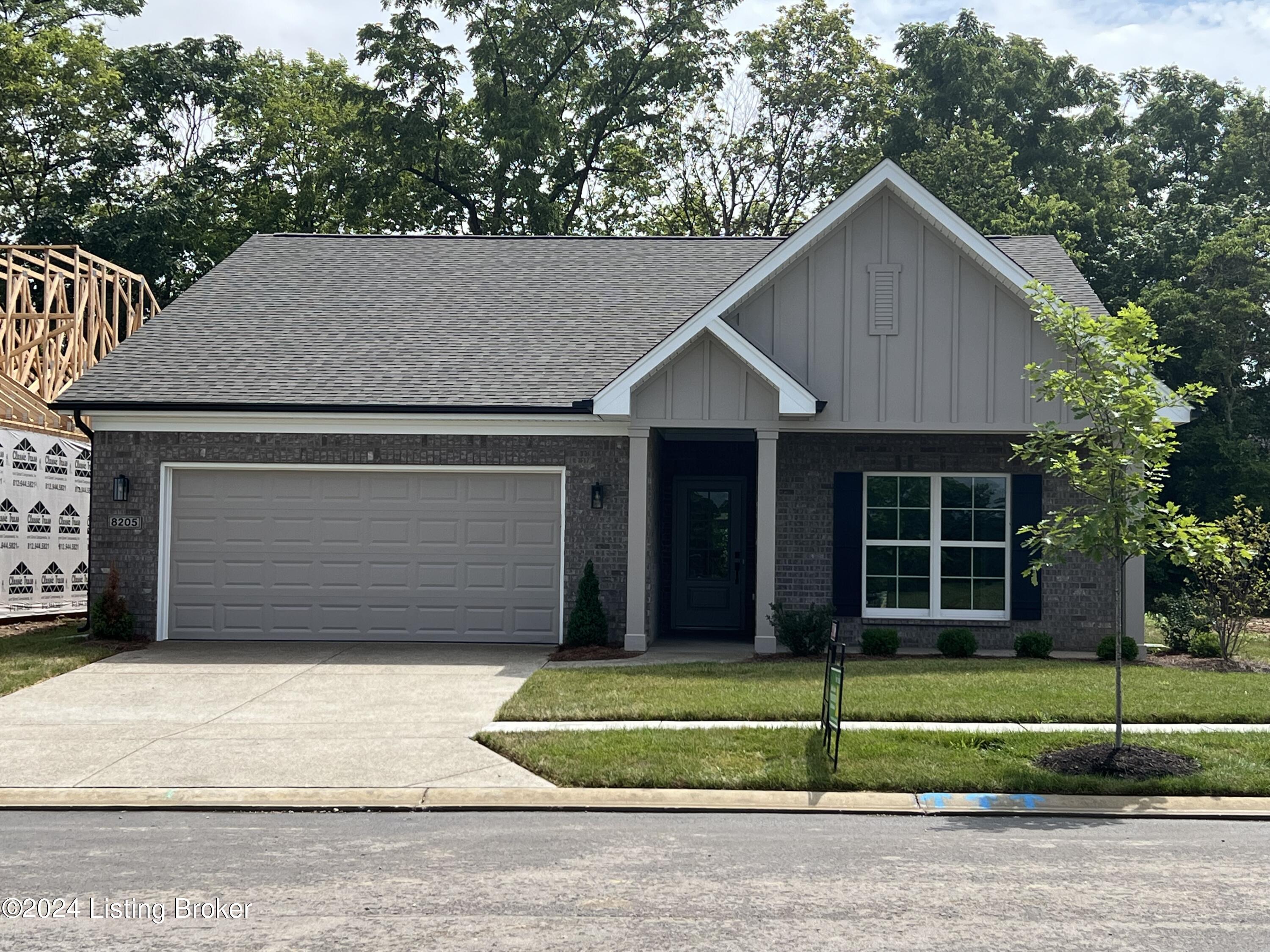 8205 Cedar Crest Ln, Louisville, Kentucky image 37