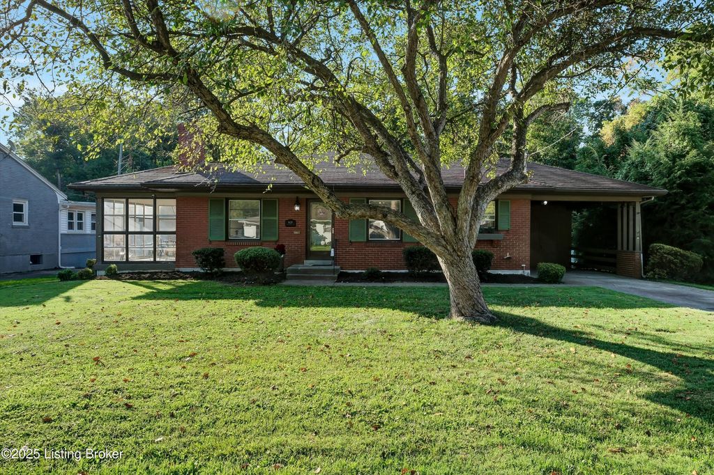 Photo of 1628 Nightingale Rd, Louisville, KY 40213 (MLS # 1700154)