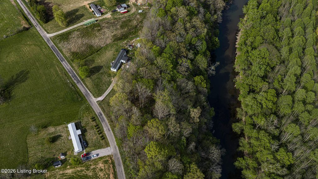 Photo of 4396 Colesbend Rd, Smiths Grove, KY 42171 (MLS # 1714295)